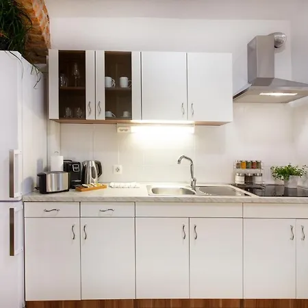 Tivoli Apartment *